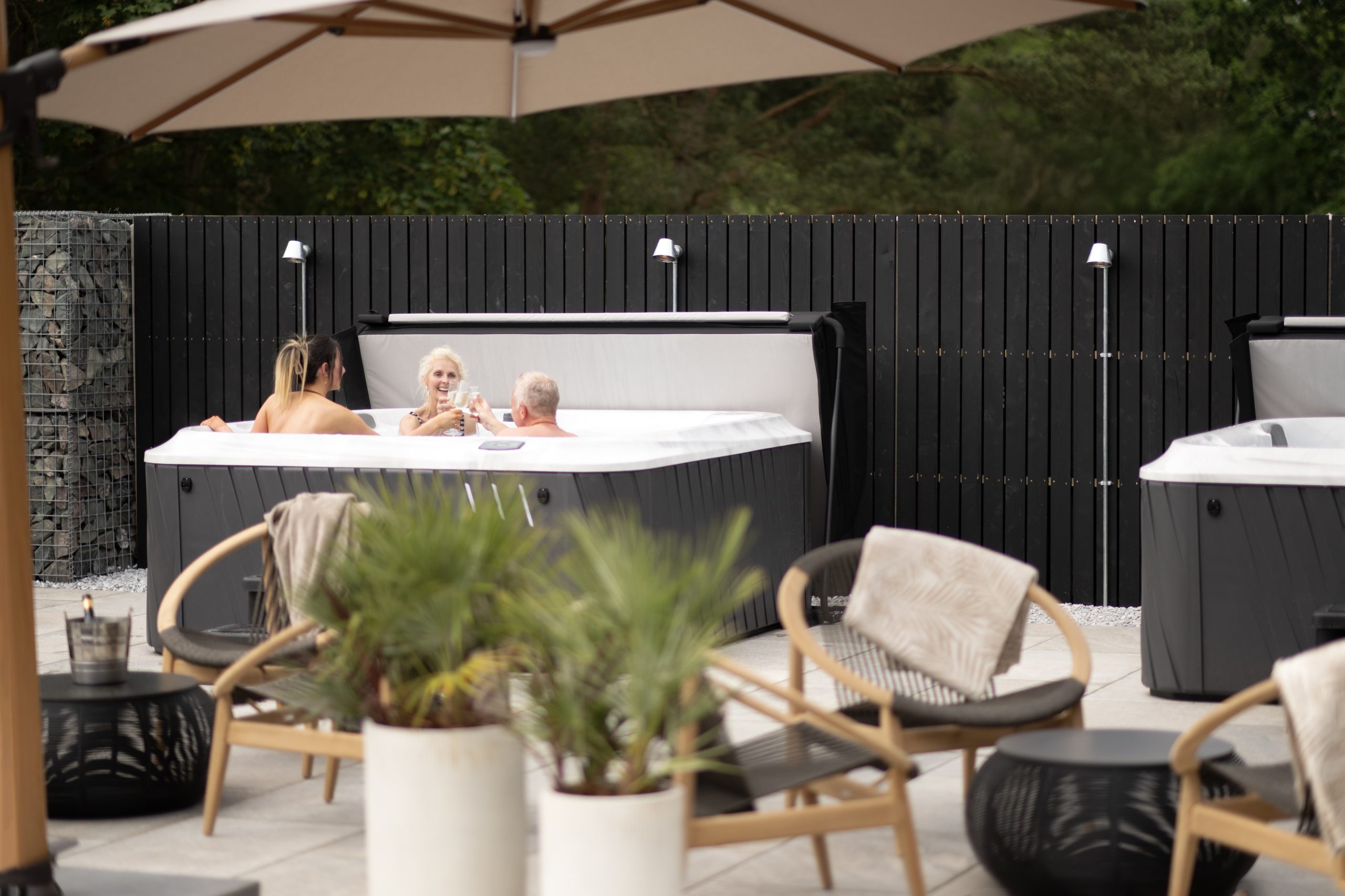 Indoor-outdoor spa facilities at Bainland Lodge Retreats